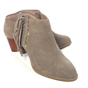 Vionic Women’s Faros Gray Fringed Ankle Boots with Stud Detail 6 New Wit…